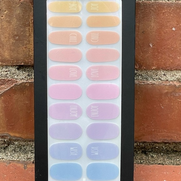 Rae Dunn 22 Nail Wrap Kit NWT - Picture 2 of 8